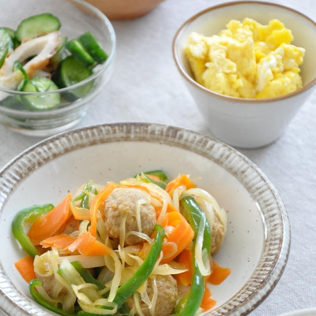 甘辛味がごはんにピッタリ☆肉だんごと野菜の甘辛炒めがメインの10分節約献立