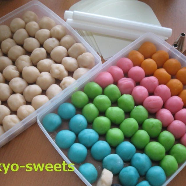 学童にて和菓子作り☆こいのぼりの練り切り
