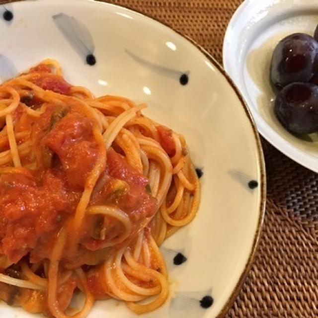 茄子とマッシュルームのトマトクリームソースのパスタ