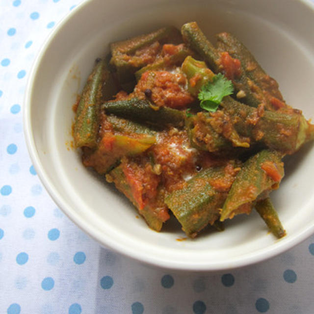 オクラのトマトカレー