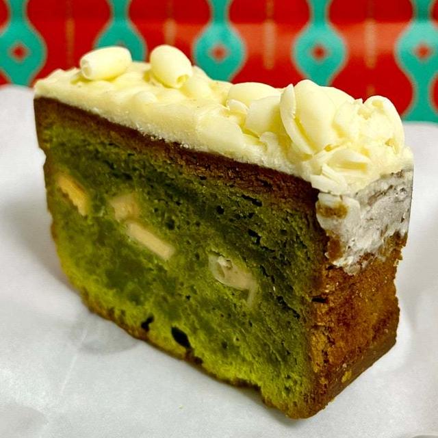 【新作】スタバ 抹茶とホワイトチョコのパウンドケーキ