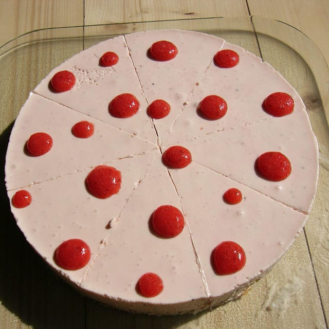 【お菓子レシピ】ストロベリーチーズケーキ