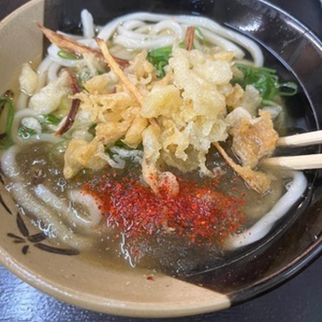昼は博多のうどん