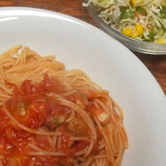 揚げナスとシーフードのトマトスパゲッティ
