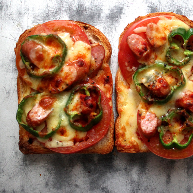 Neapolitan &Pizza Toast