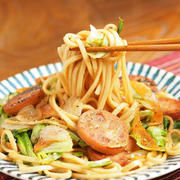 ベビーハムでおつまみ焼きうどん　、　焼き肉のタレとほんだしで簡単コクウマ！