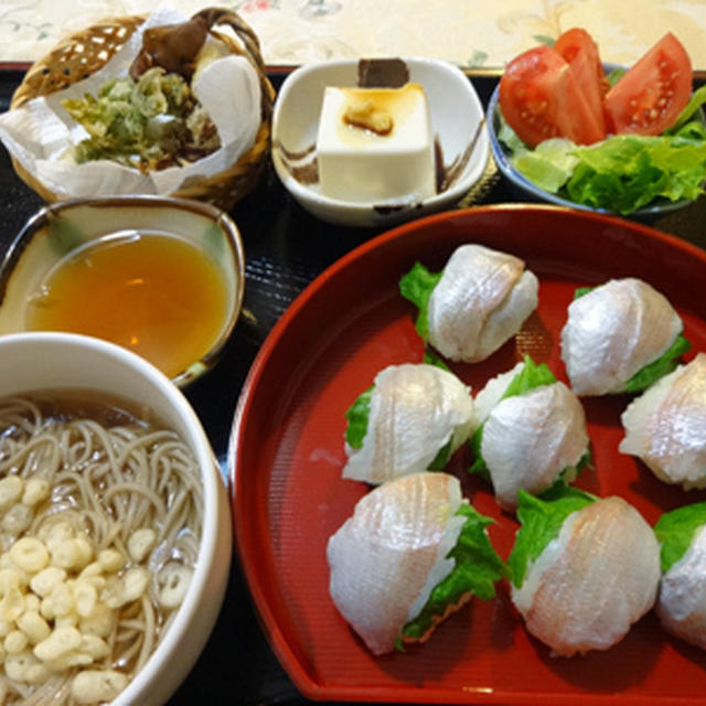 小鯛の笹漬けの手毬寿司&戸隠八割蕎麦など
