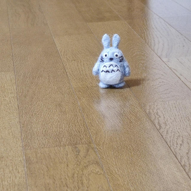 羊毛フェルト　グレーメインで…