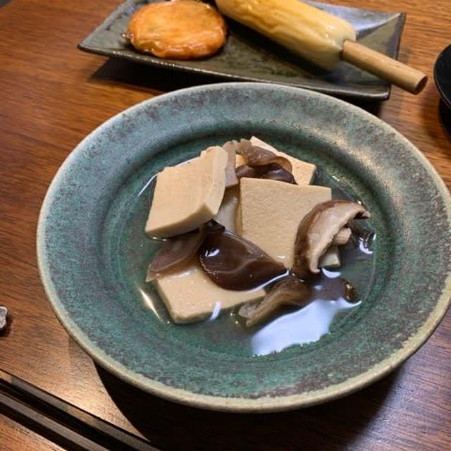 オニオン・コンソメで煮る高野豆腐は、ウケが良し！