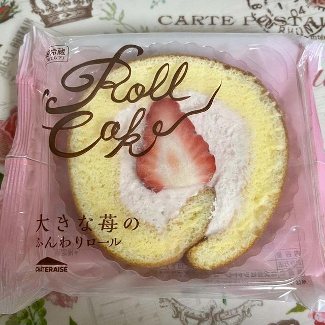 いちごフェア シャトレーゼ 大きな苺のふんわりロール
