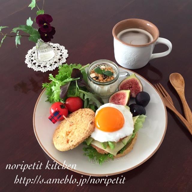 ピンチです！！と 簡単♡低糖質アボカドエッグがんもバーガー♡