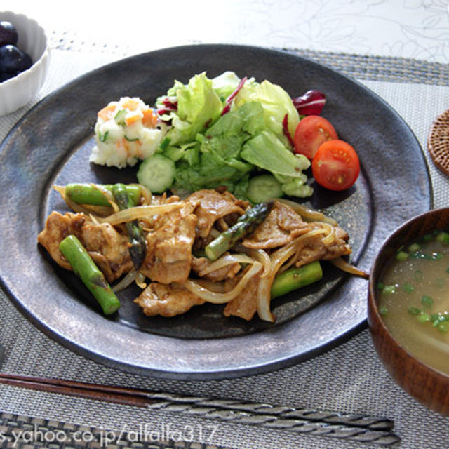 豚肉とアスパラのカレーハーフ炒め・レシピ