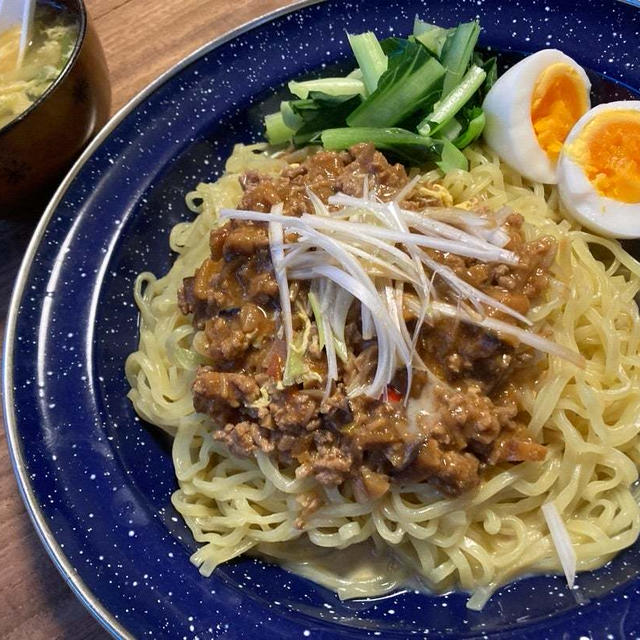 じいちゃん肉味噌でジャージャー麺♪