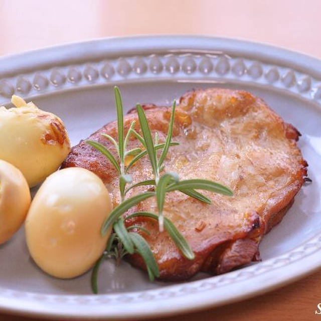 燻製玉子deポテサラとアスパラとスパムの炒飯
