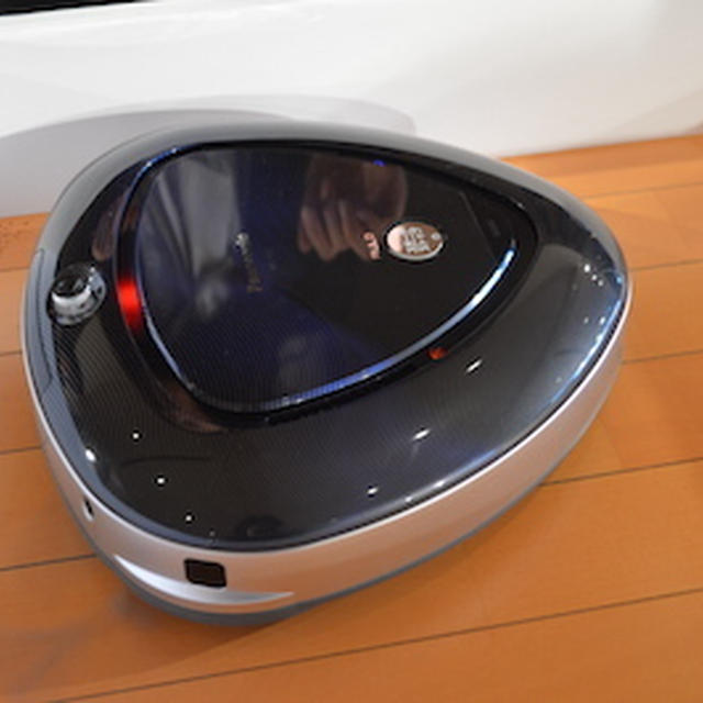 【ロボット掃除機 RULO 形が変わると動きも変わる画期的なデザイン パナソニック株式会社】