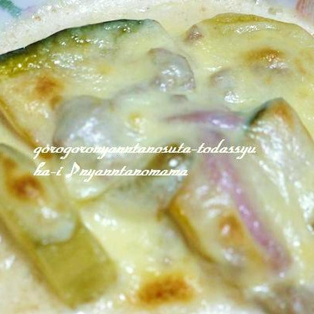 ＜かぼちゃとさつまいものミルクグラタン＞　野菜チップス「彩やさい」