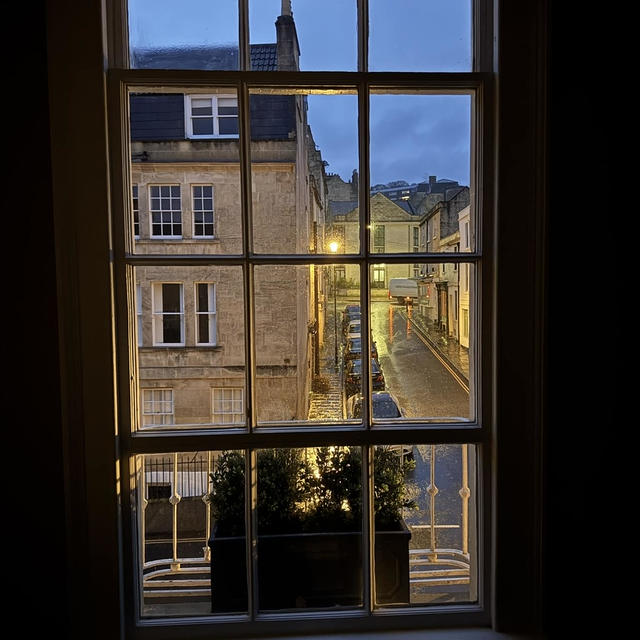 イギリスの街角でひと息 〜小さな発見と癒しの風景〜