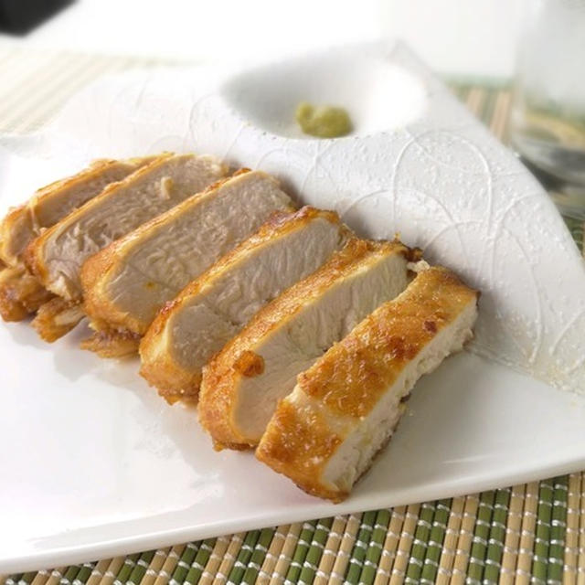 シンプルな味付けで♪鶏むね肉の丸揚げ焼き