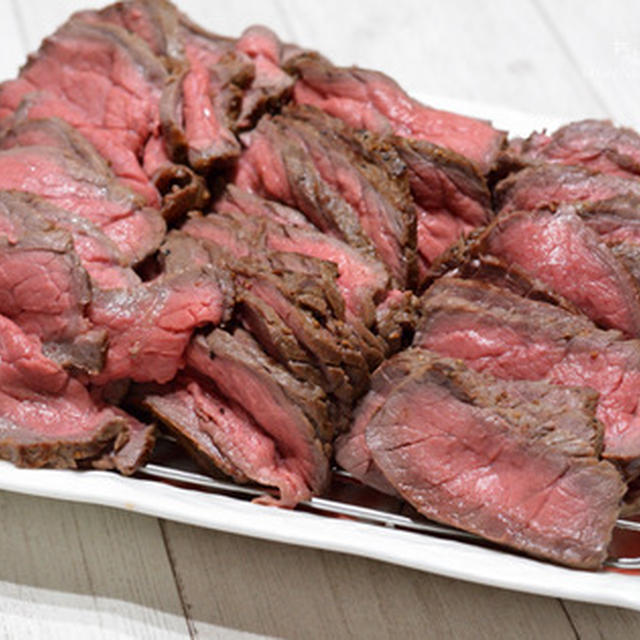 もんちゃん15歳の誕生日は「肉！肉！！」。