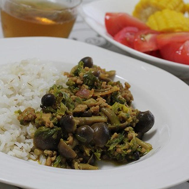 セロリの葉とひき肉のカレー