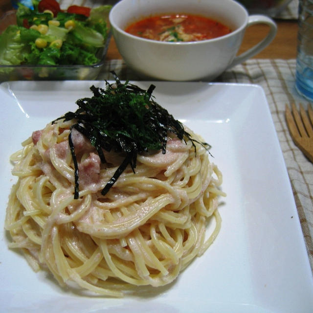 明太子クリームパスタとミネストローネ