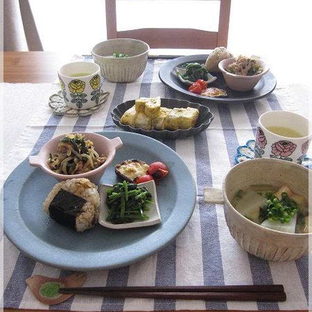 益子焼の器とおにぎりワンプレートな朝ごはん By Hanahana さん レシピブログ 料理ブログのレシピ満載