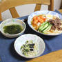 冷麺ともやしとチンゲン菜のナムルとワカメスープでうちごはん（レシピ付）と出羽戦士ガ・サーン
