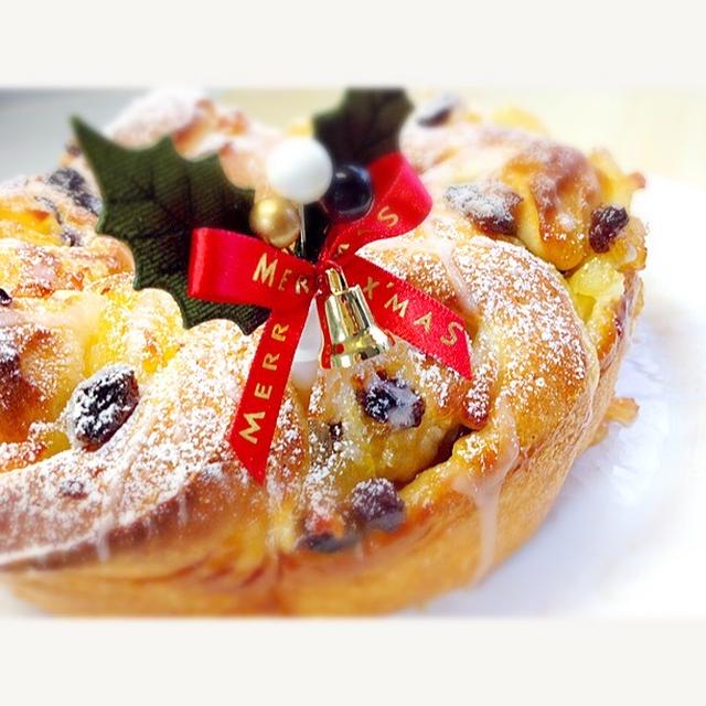 ケーキみたいなおしゃれスイーツパンに演出！りんごXmasリースパン