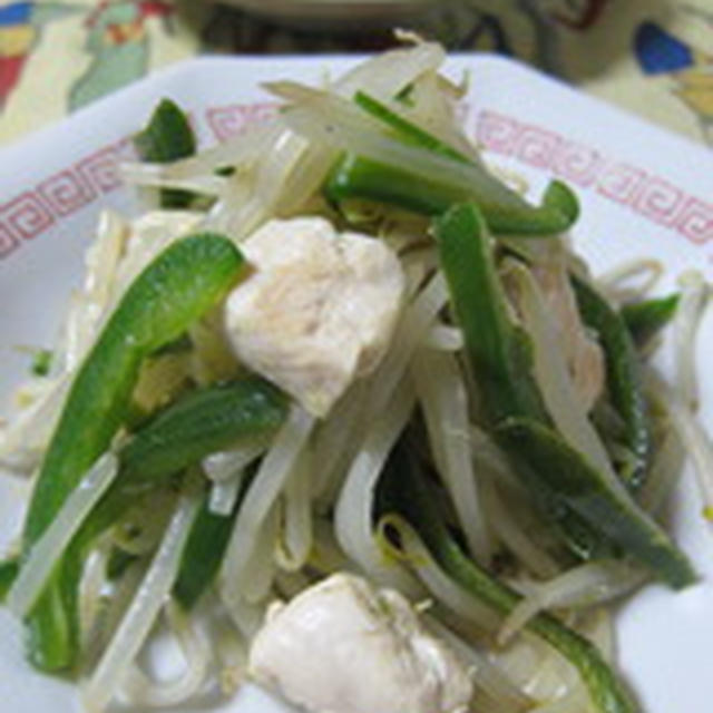 「鶏ささみと子どもピーマンの塩炒め」