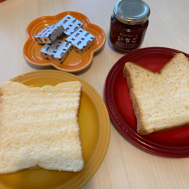夢の食パンの食べ比べ