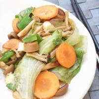 生姜でピリッと！かんたん野菜オイスター炒め