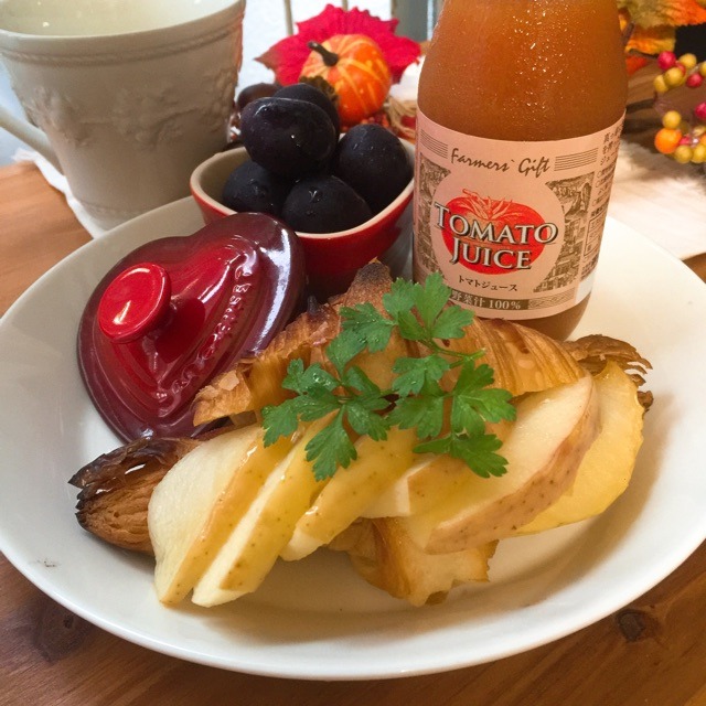 最近の朝ごはん３つ　[りんごのきゃらめりぜサンド]