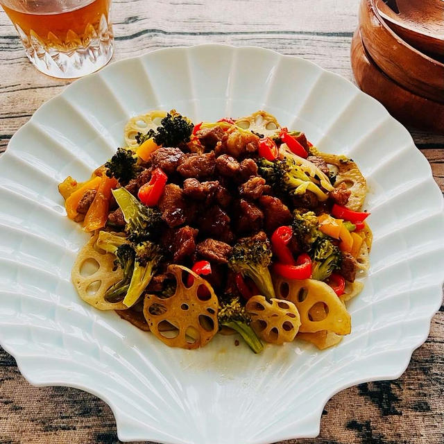 クミンとパプリカの美味しい香り♪♪『コロコロ豚肉の焼き野菜サラダ』