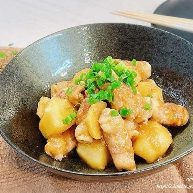 ＼豚コマでOK‼︎／こってりウマい【豚肉とじゃがいもの味噌煮】