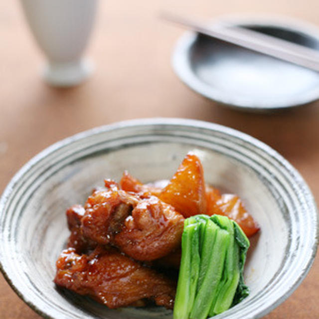 鶏手羽元の黒糖煮