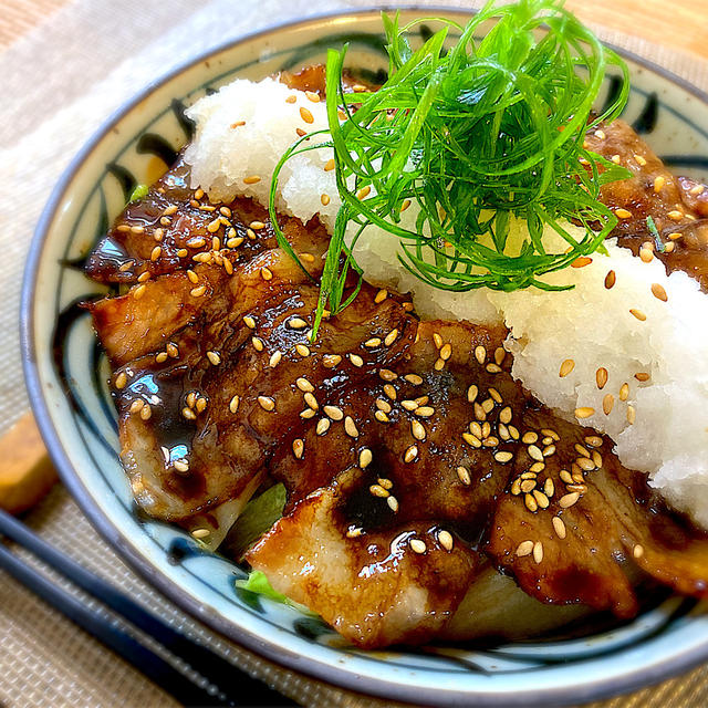 大根おろしのせ 豚バラ肉の甘辛スタミナ丼 By 佐藤周生さん レシピブログ 料理ブログのレシピ満載