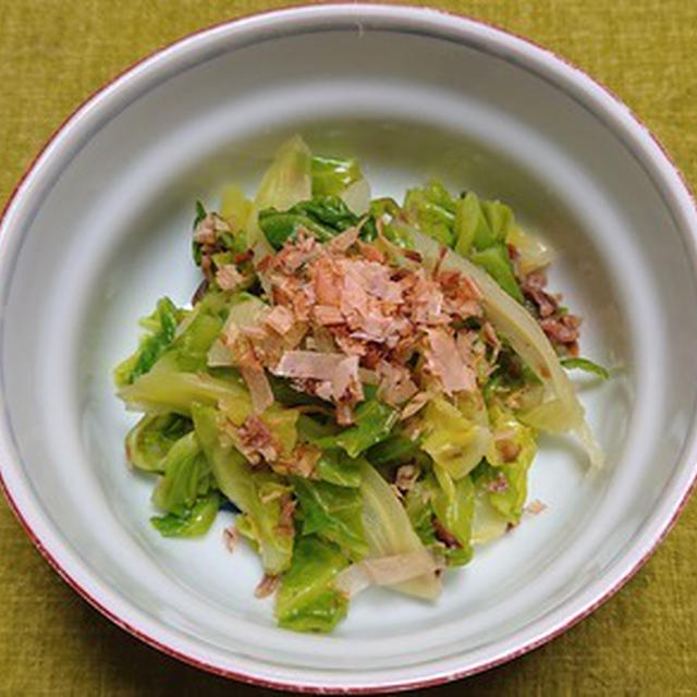 茹でキャベツの梅風味和え、刺身の盛り合わせ