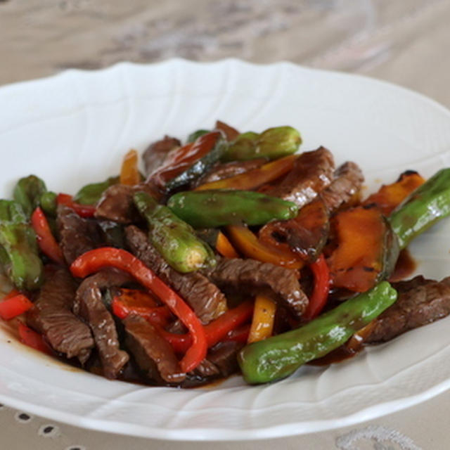牛もも肉とカラフル野菜のオイスターソースいため★★★