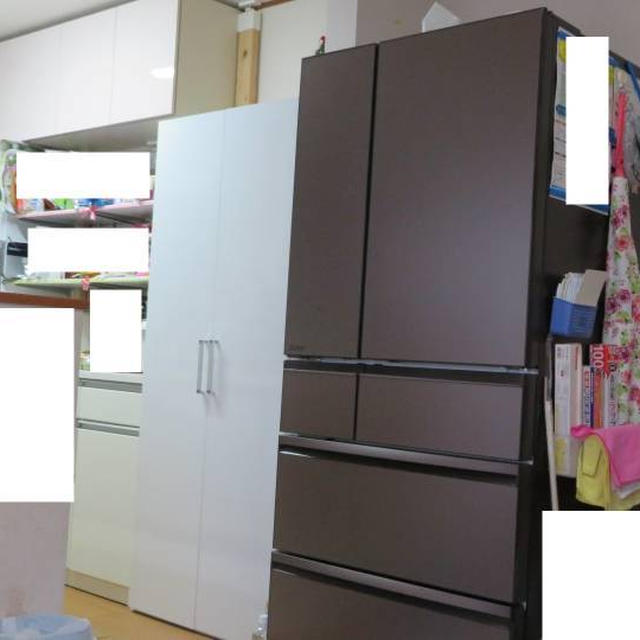 我が家に３つ目の食器棚きたー！