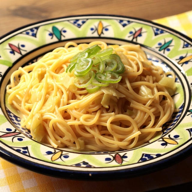 レンジでゆでる簡単作り方！ねぎのうま味が最高においしい柚子胡椒バターパスタのレシピ