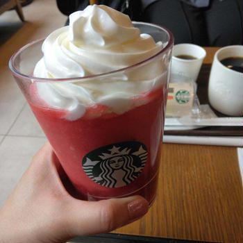 スターバックスコーヒー＊いちご