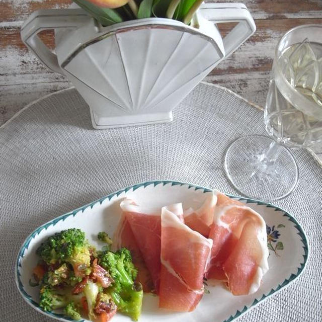 週末お魚＆お肉のコースごはん～エマウスのブロカント食器たちで～