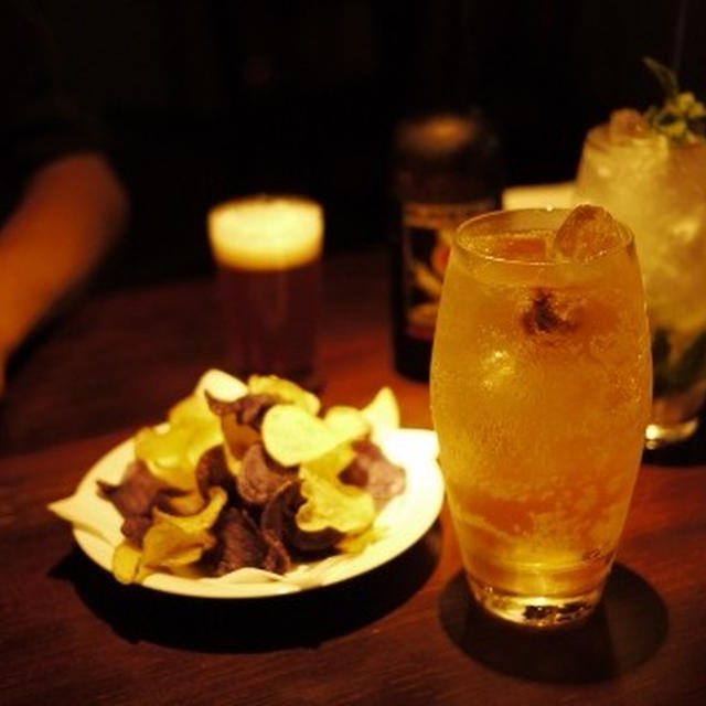 「BAR bin」のサーモンと生のりのクリームパスタ