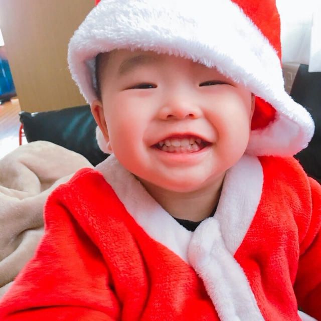 【可愛いサンタクロースたちとクリスマスブーツ】