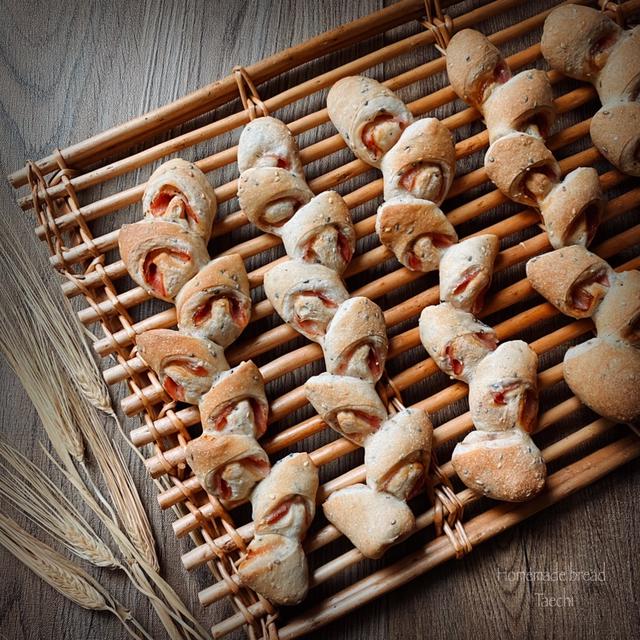 香ばしくて美味！胡麻ベーコンエピ