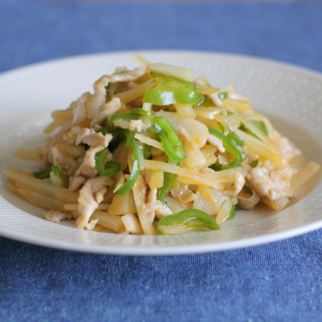 豚肉とじゃがいものトムヤム炒め