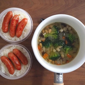 ウインナーと豆野菜スープ弁当、豚生姜焼き定食