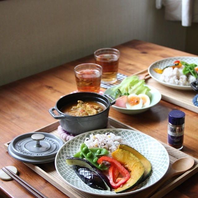 チキンとトマトのスープカレー。