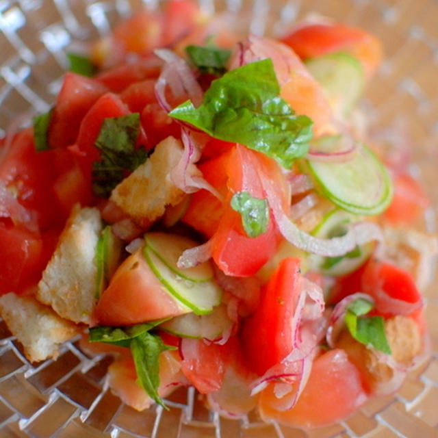 トマトとクルトンのサラダ　Tomato Salad with Crouton
