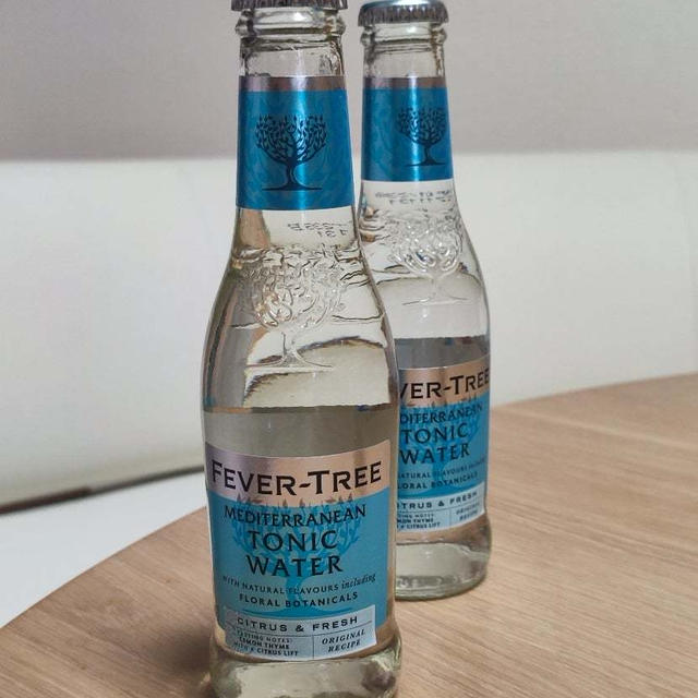 なんか、よーわからんけど、高い水。fever tree